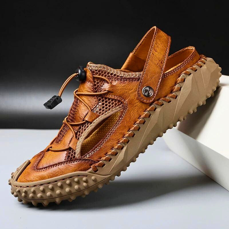 Men's Sporty Sandals with Adjustable Strap and Cushioned Sole